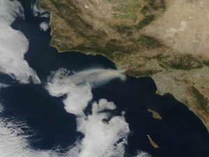 Incendio en California. Autor: NASA. Fuente: Wikimedia Commons